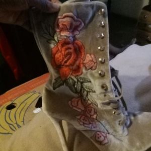 Suade boots with 6 inch heel